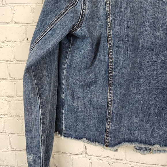 Kut from the Kloth Distressed Raw Hem Denim Jacket - Picture 8 of 10
